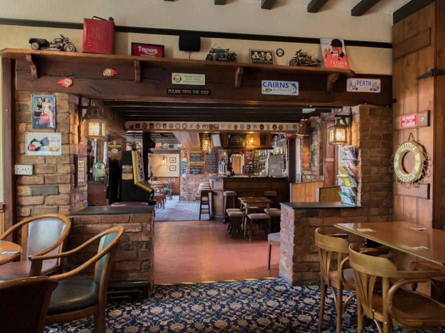 The Olde Peculiar Hotel Rugeley Exterior photo